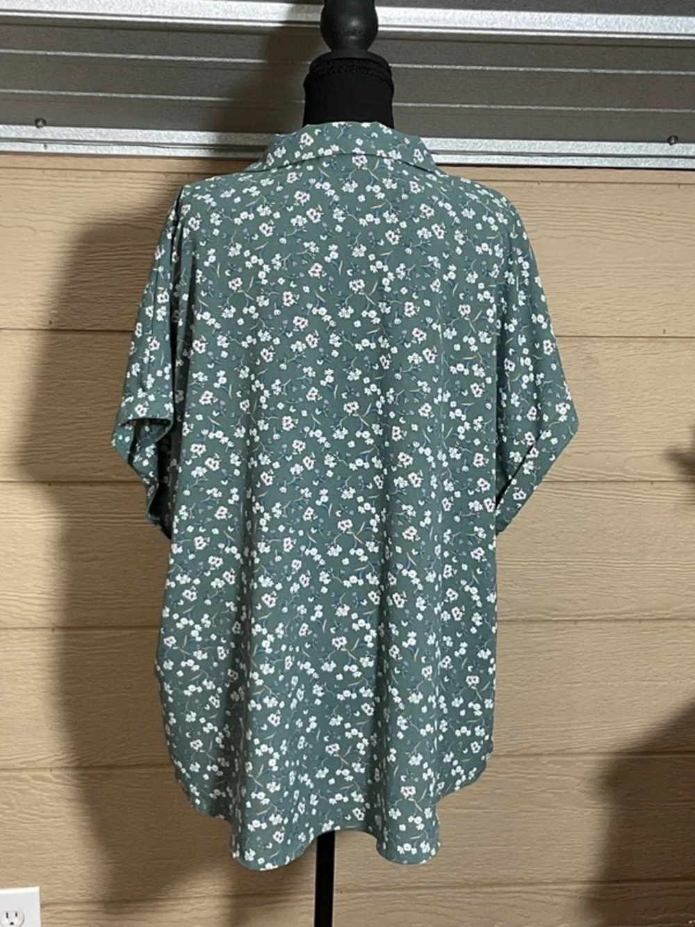 Timeson Floral Button-Up in Sage Green - Picture 2 of 4